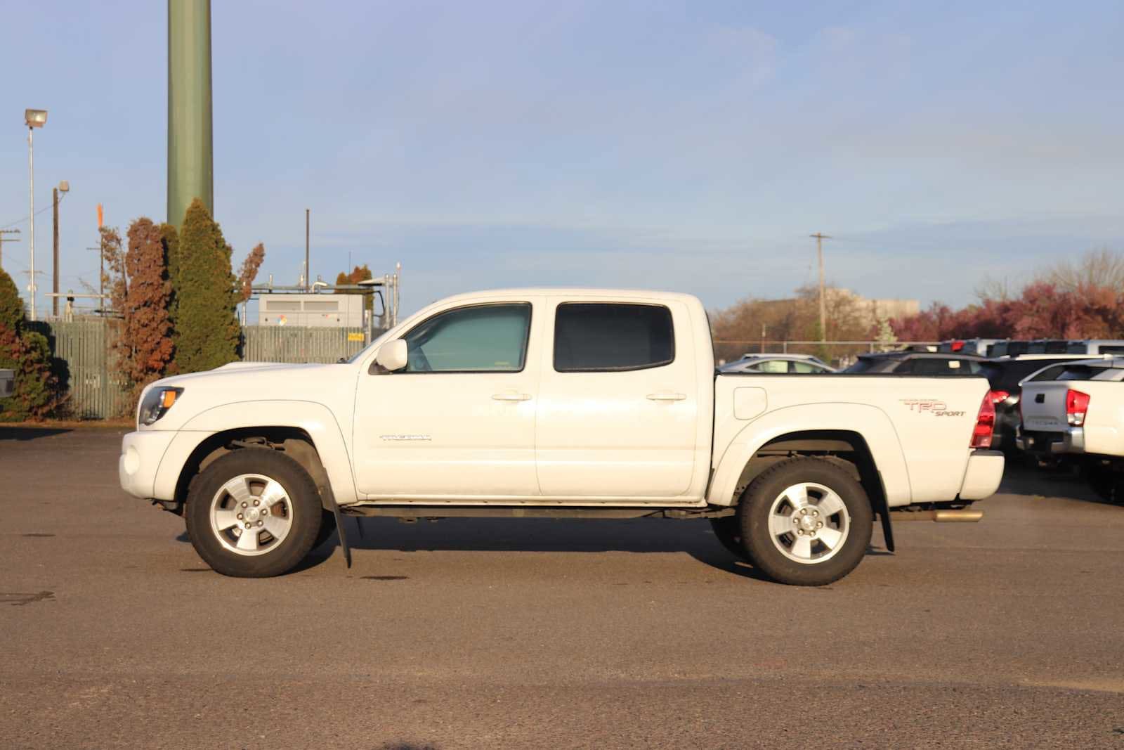 Thumbnail: 2008 Toyota Tacoma - 8