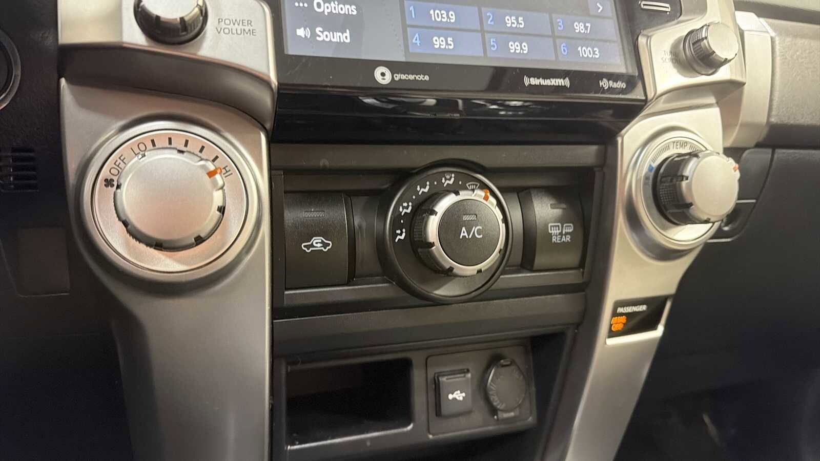 Thumbnail: 2021 Toyota 4Runner - 21