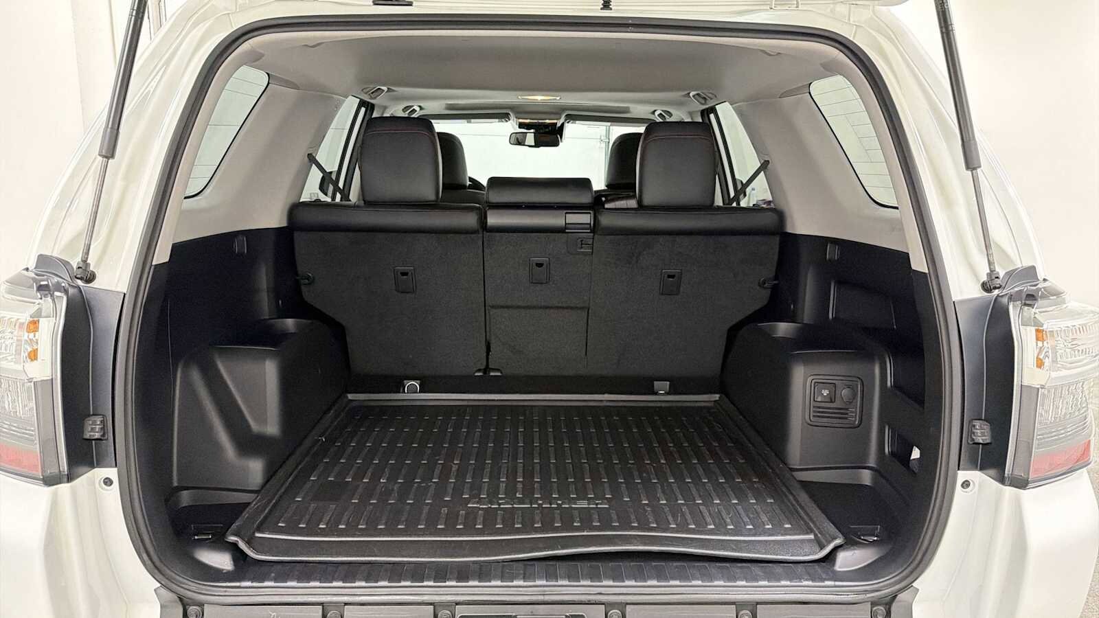 Thumbnail: 2023 Toyota 4Runner - 28