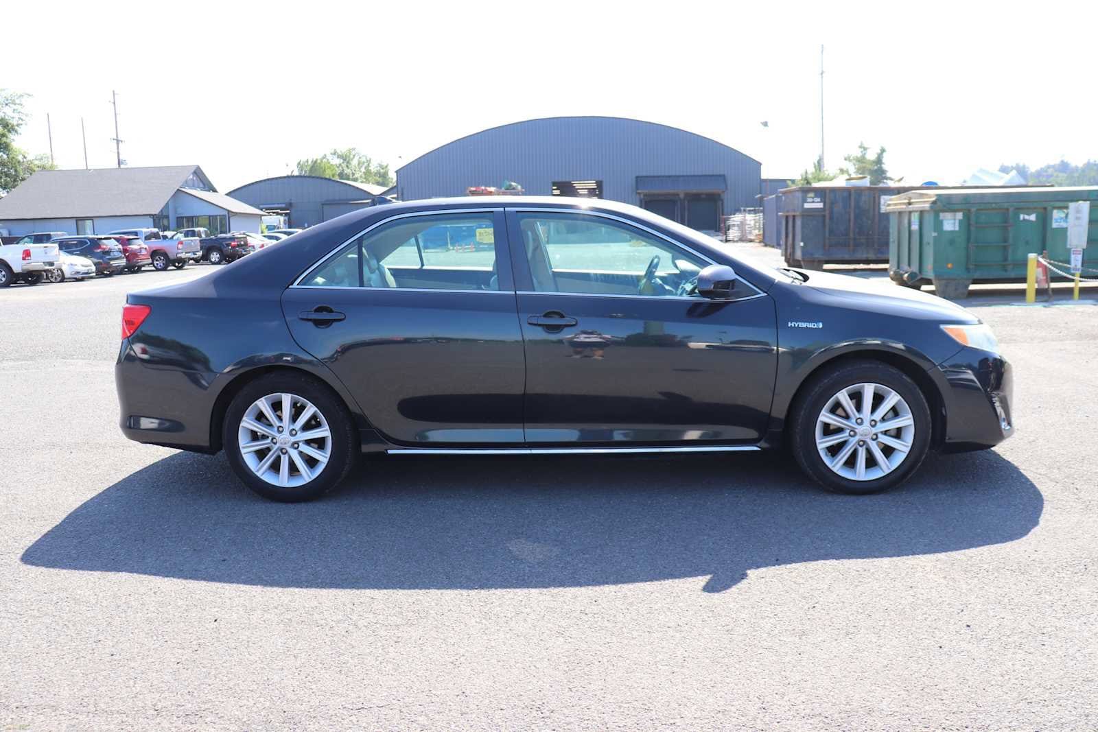 2013 Toyota Camry XLE 4