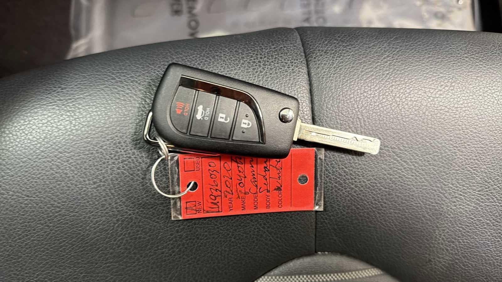 Thumbnail: 2020 Toyota Camry - 30