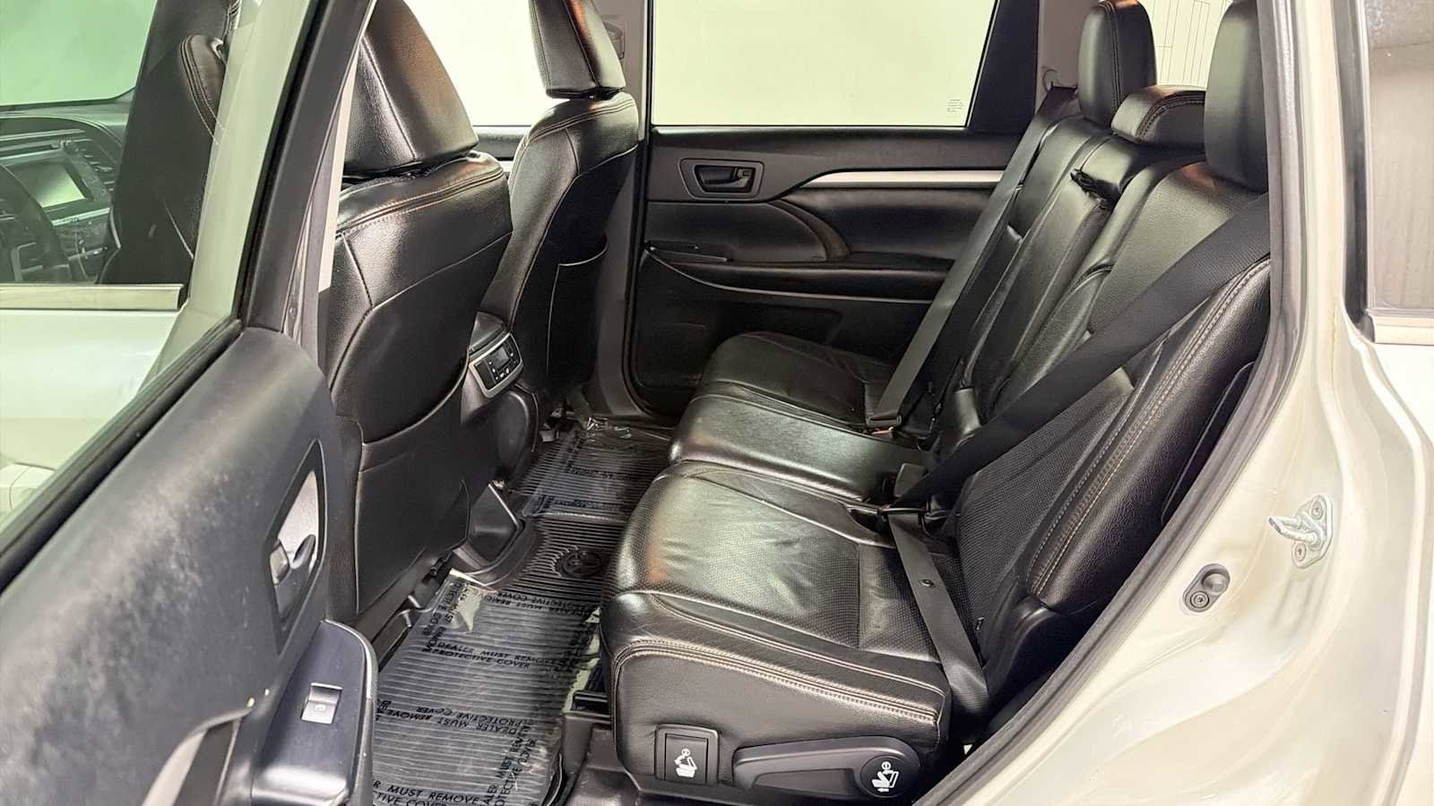 Thumbnail: 2017 Toyota Highlander - 23