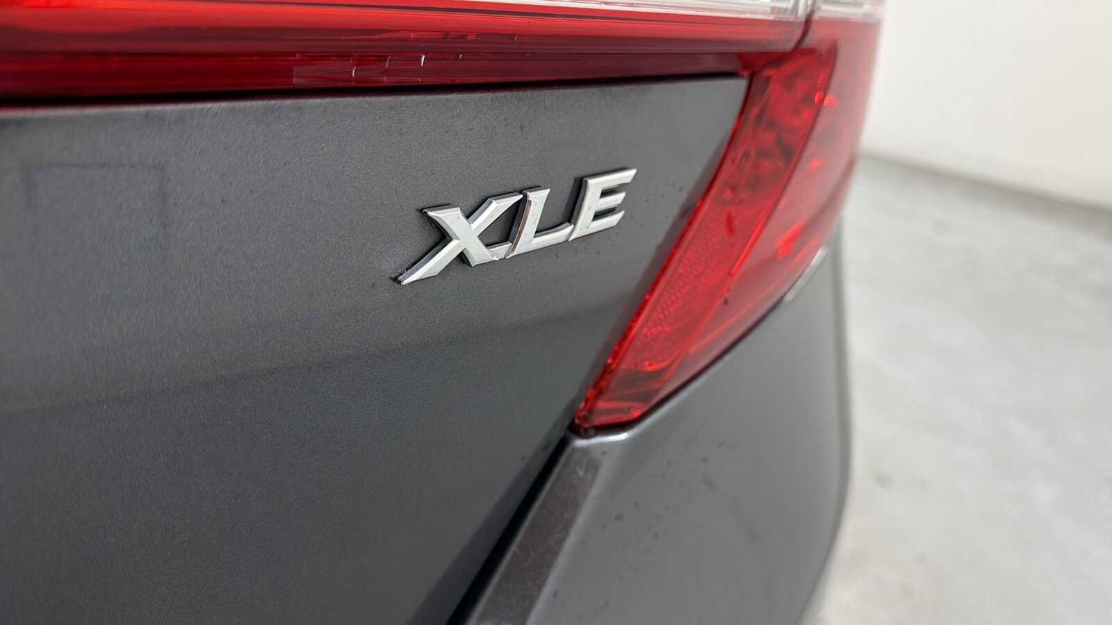 Thumbnail: 2013 Toyota Camry - 29