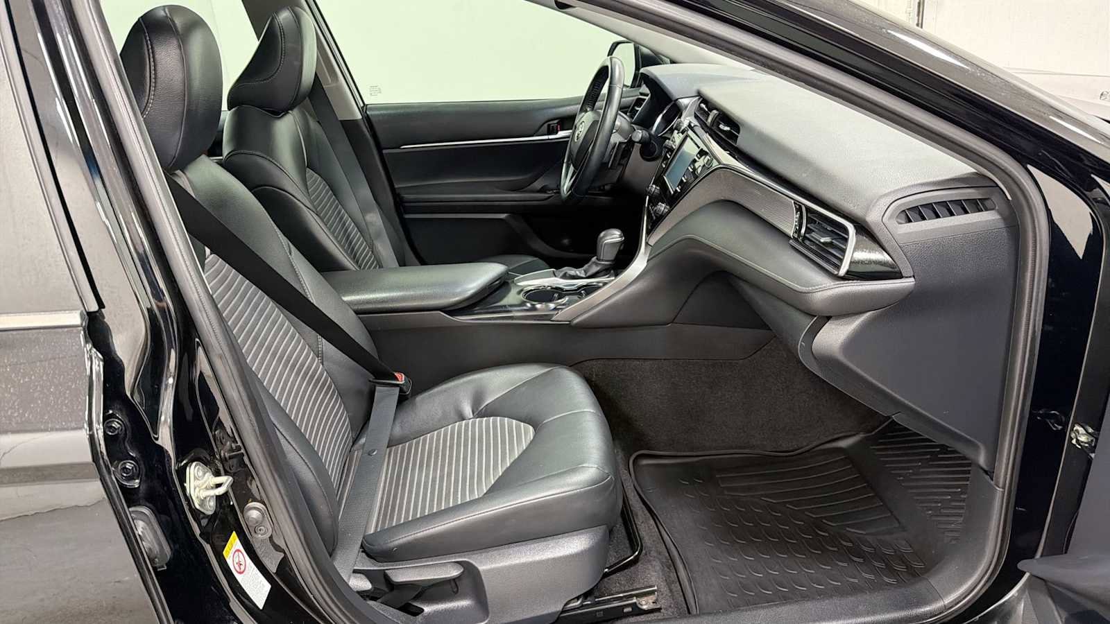 Thumbnail: 2019 Toyota Camry - 29