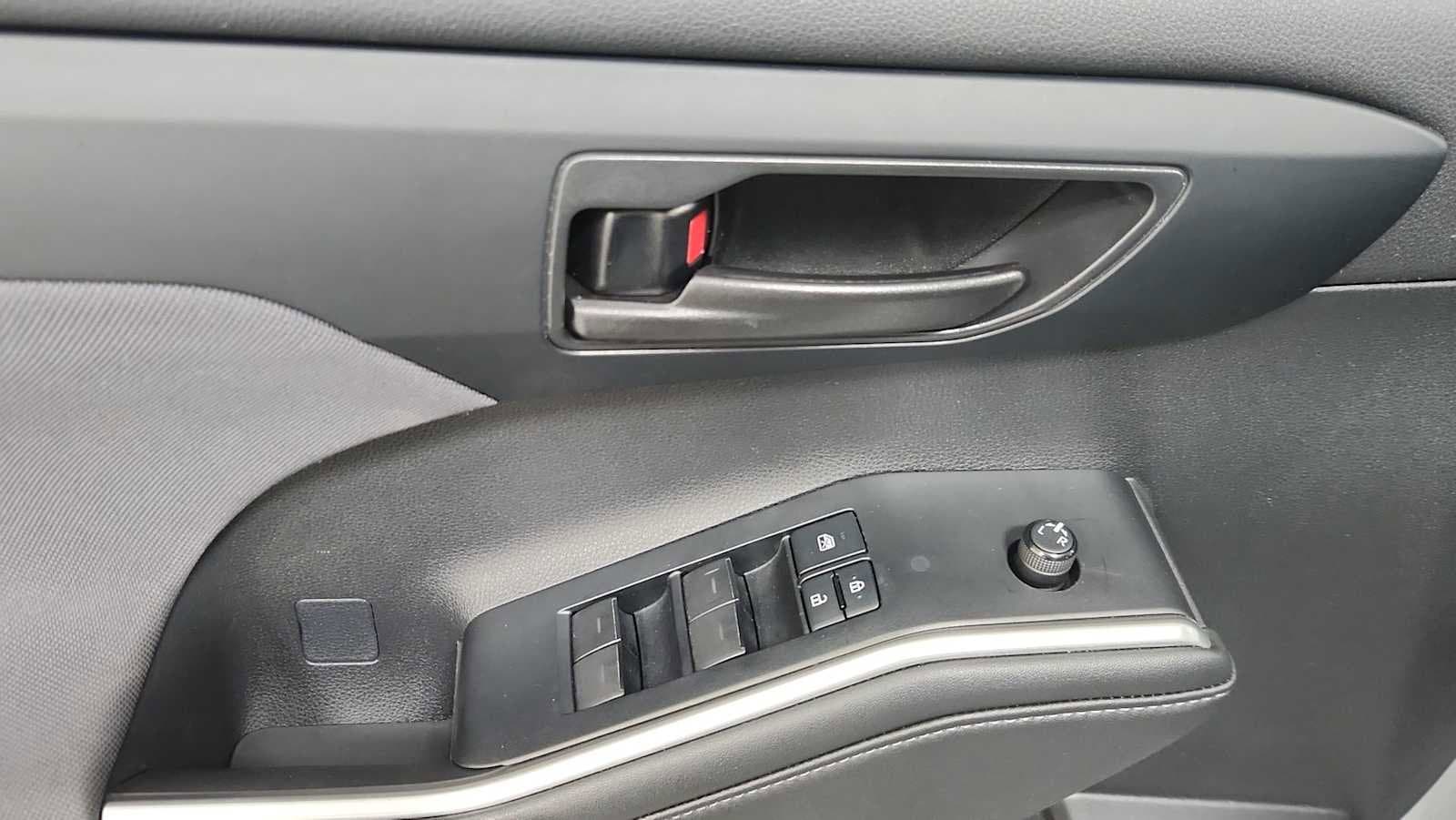 Thumbnail: 2021 Toyota Highlander - 15