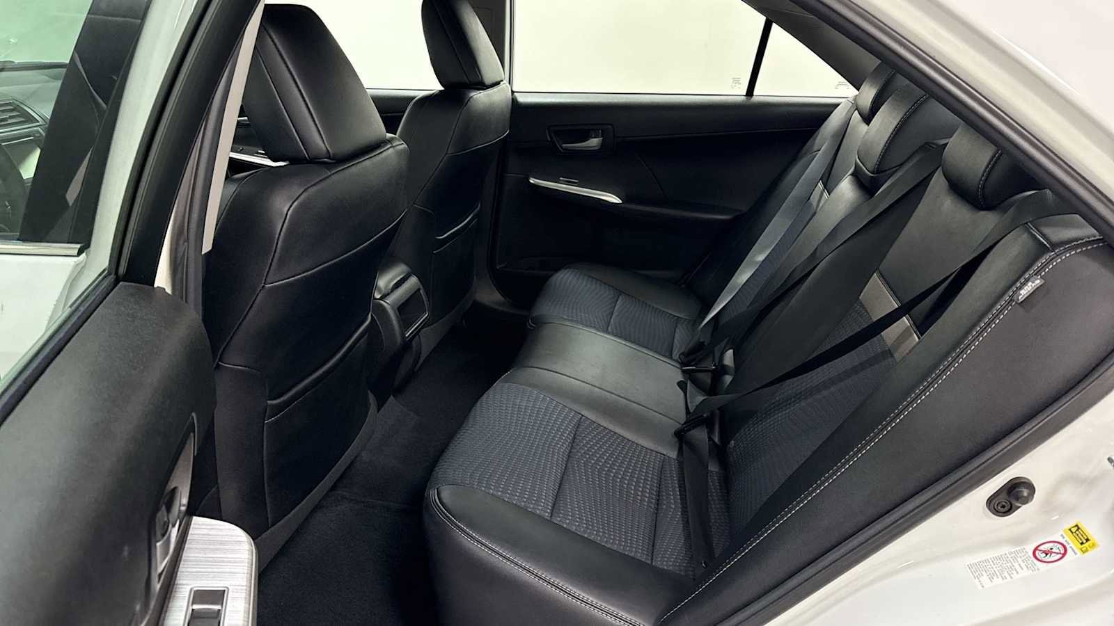 Thumbnail: 2012 Toyota Camry - 22