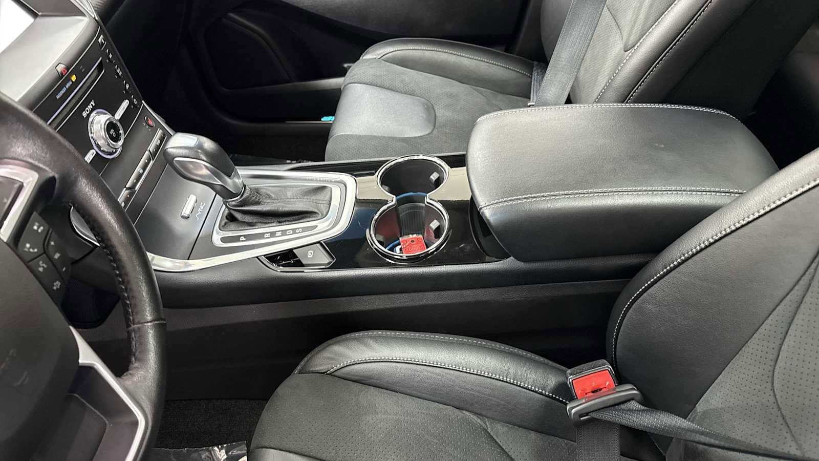 Thumbnail: 2018 Ford Edge - 23