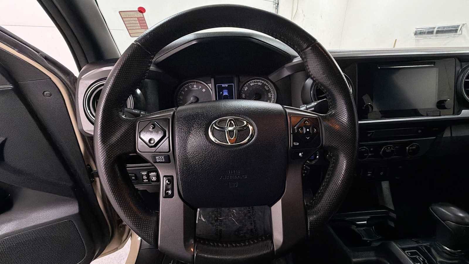 Thumbnail: 2017 Toyota Tacoma - 16