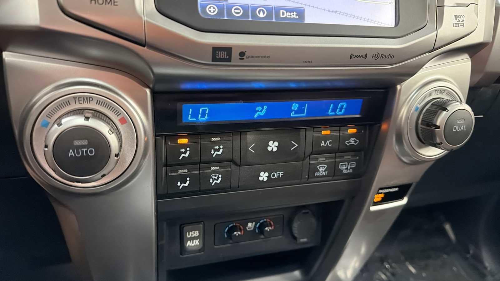 Thumbnail: 2018 Toyota 4Runner - 21