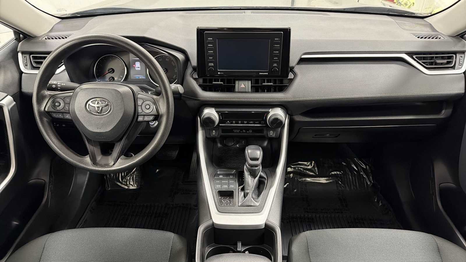 Thumbnail: 2022 Toyota RAV4 - 25