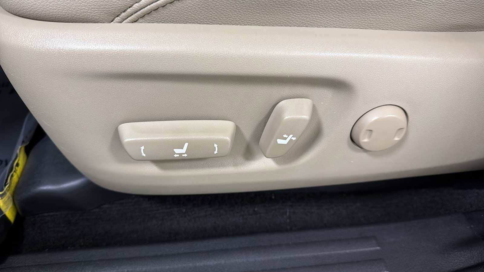 Thumbnail: 2021 Toyota 4Runner - 14