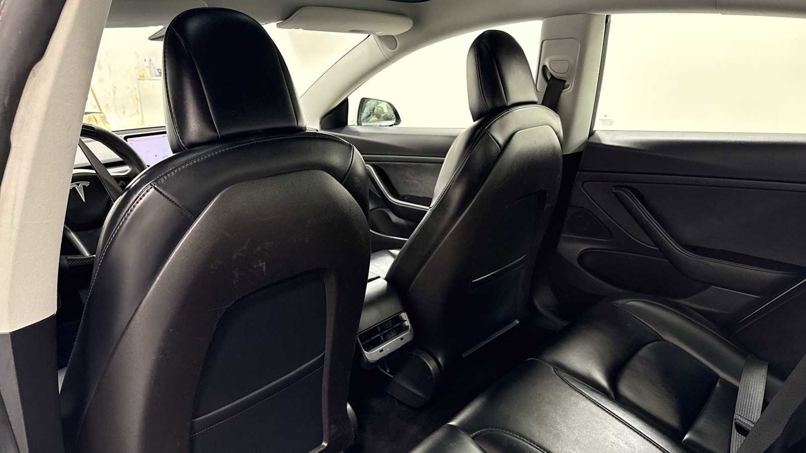 Thumbnail: 2020 Tesla Model 3 - 26