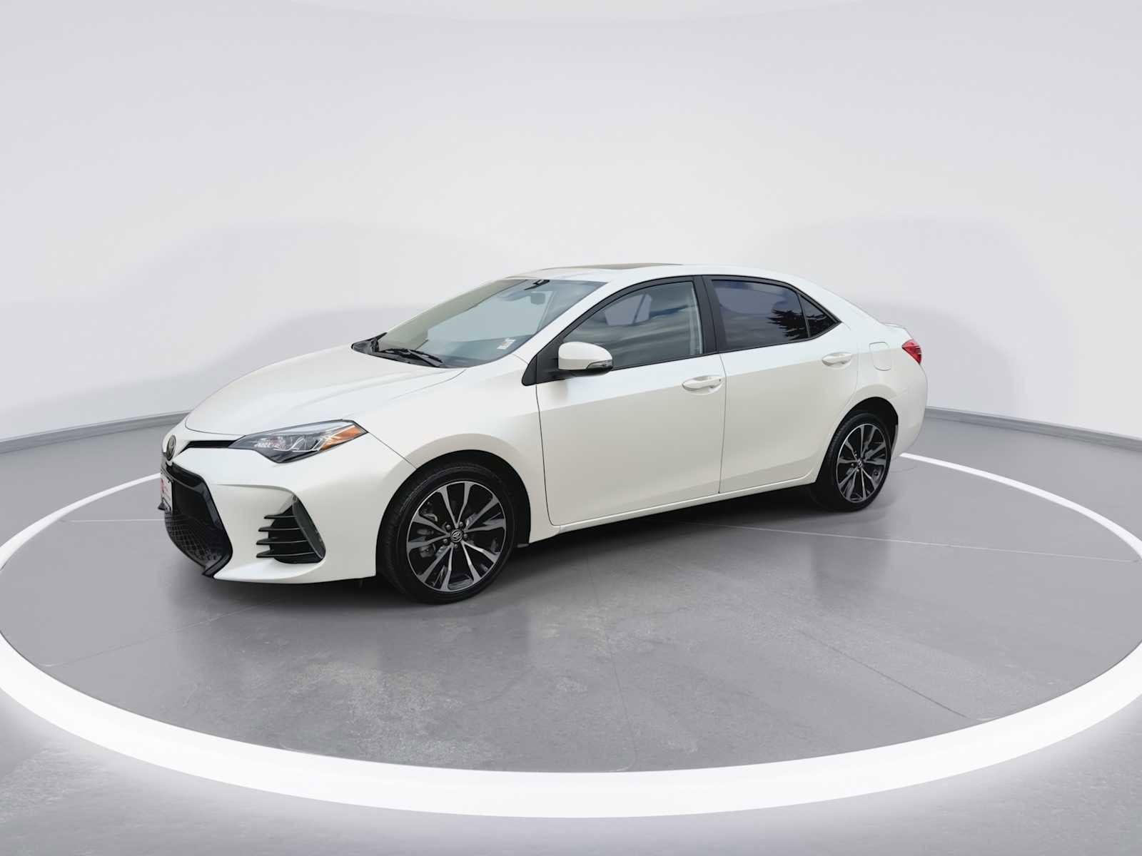 Thumbnail: 2017 Toyota Corolla - 4