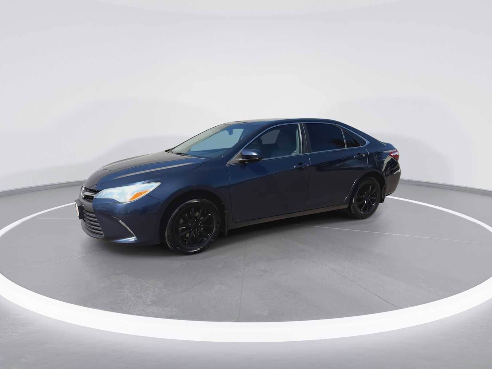 Thumbnail: 2015 Toyota Camry - 4