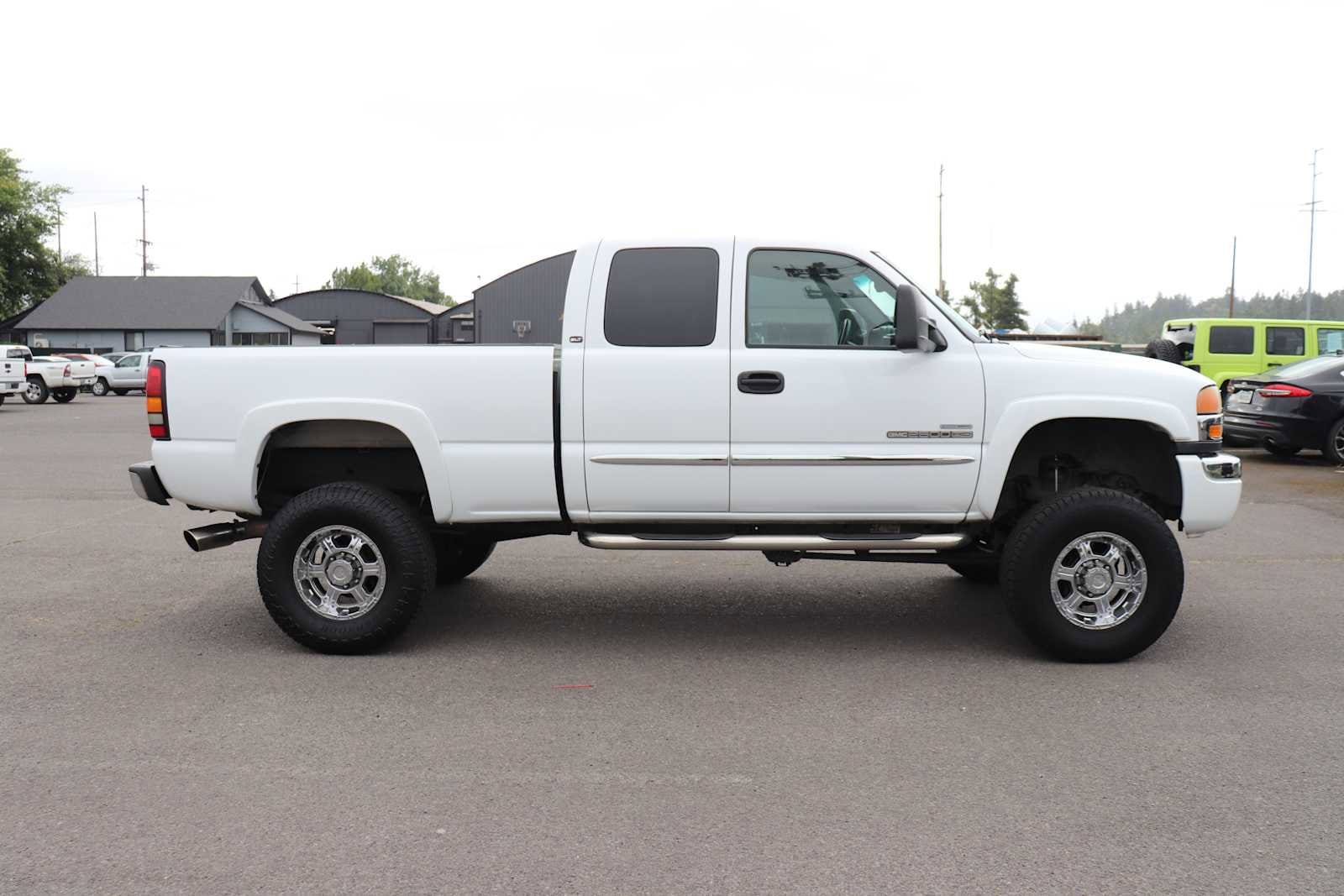 2006 GMC Sierra 2500  4