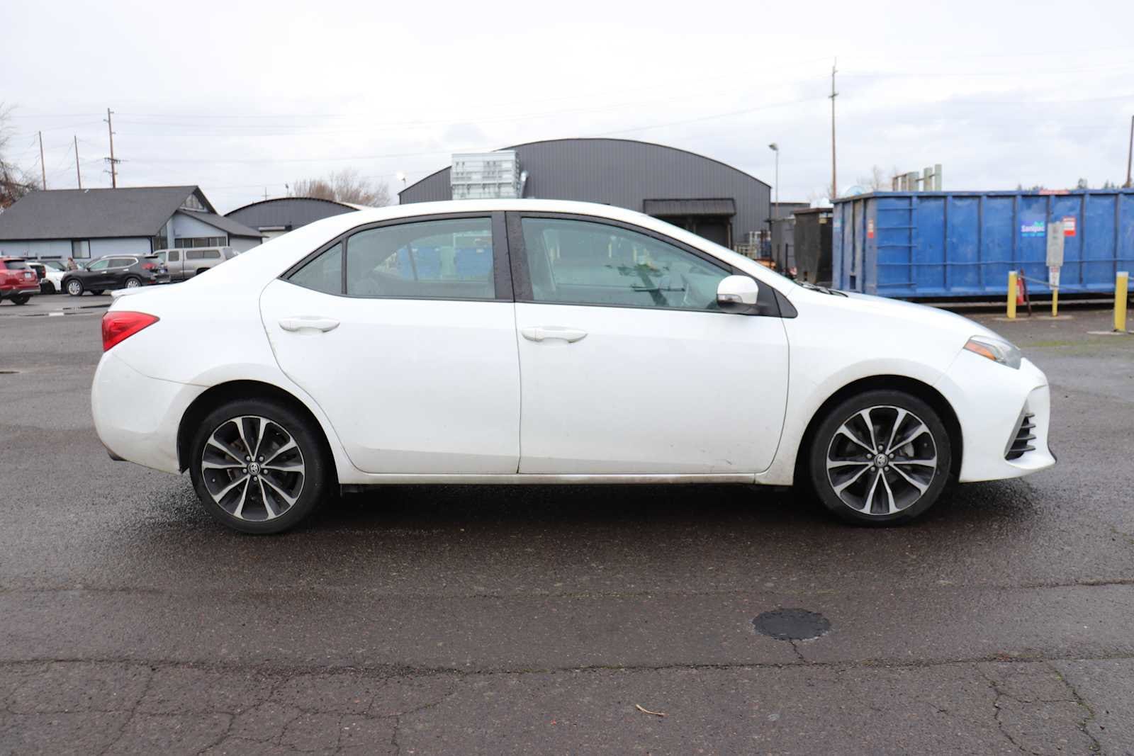 Thumbnail: 2019 Toyota Corolla - 4