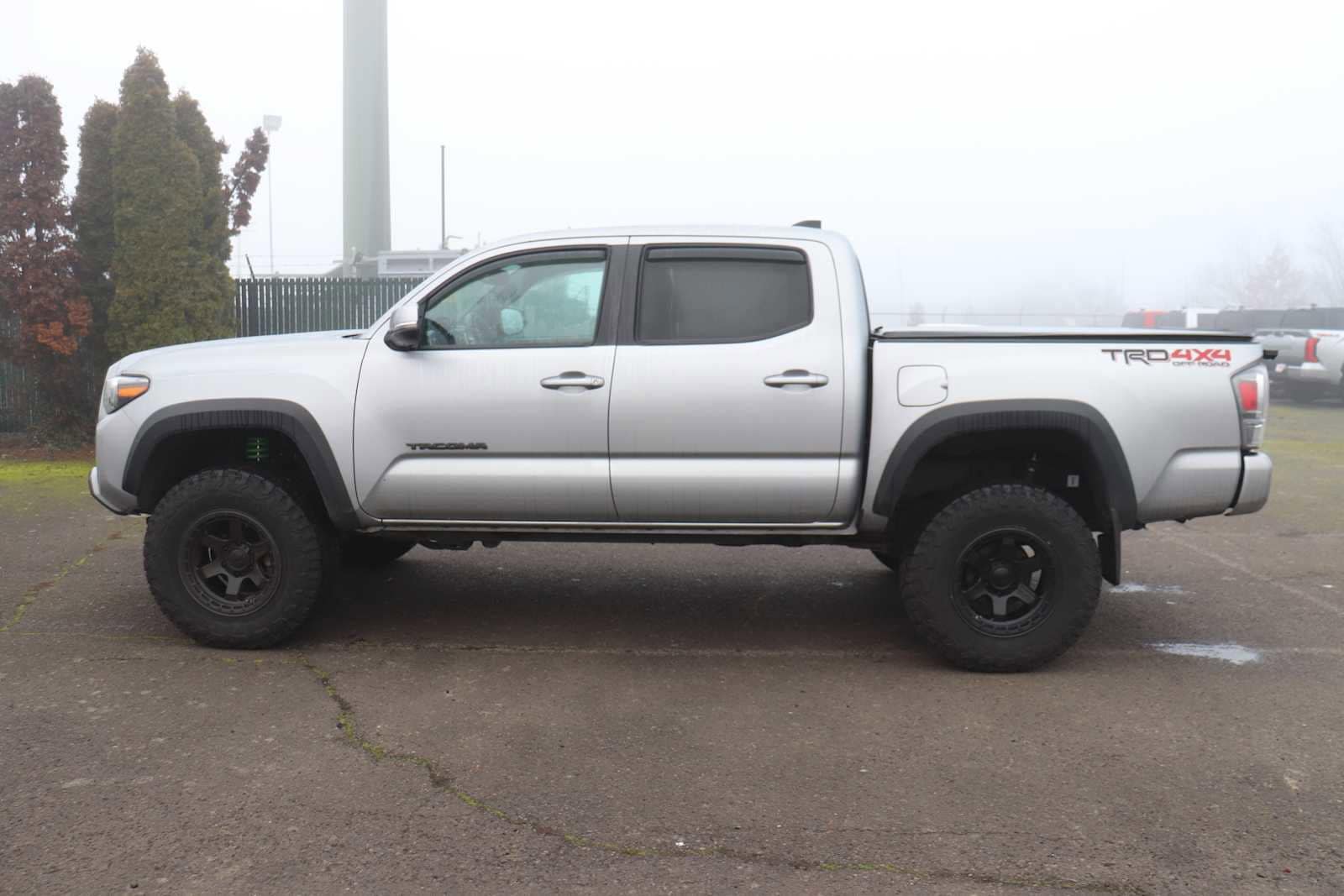 Thumbnail: 2020 Toyota Tacoma - 8