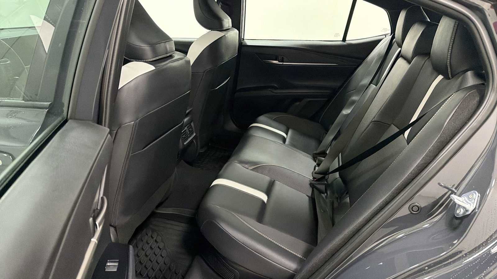 Thumbnail: 2025 Toyota Camry - 25