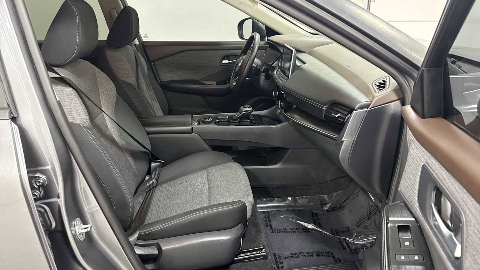 Thumbnail: 2022 Nissan Rogue - 28