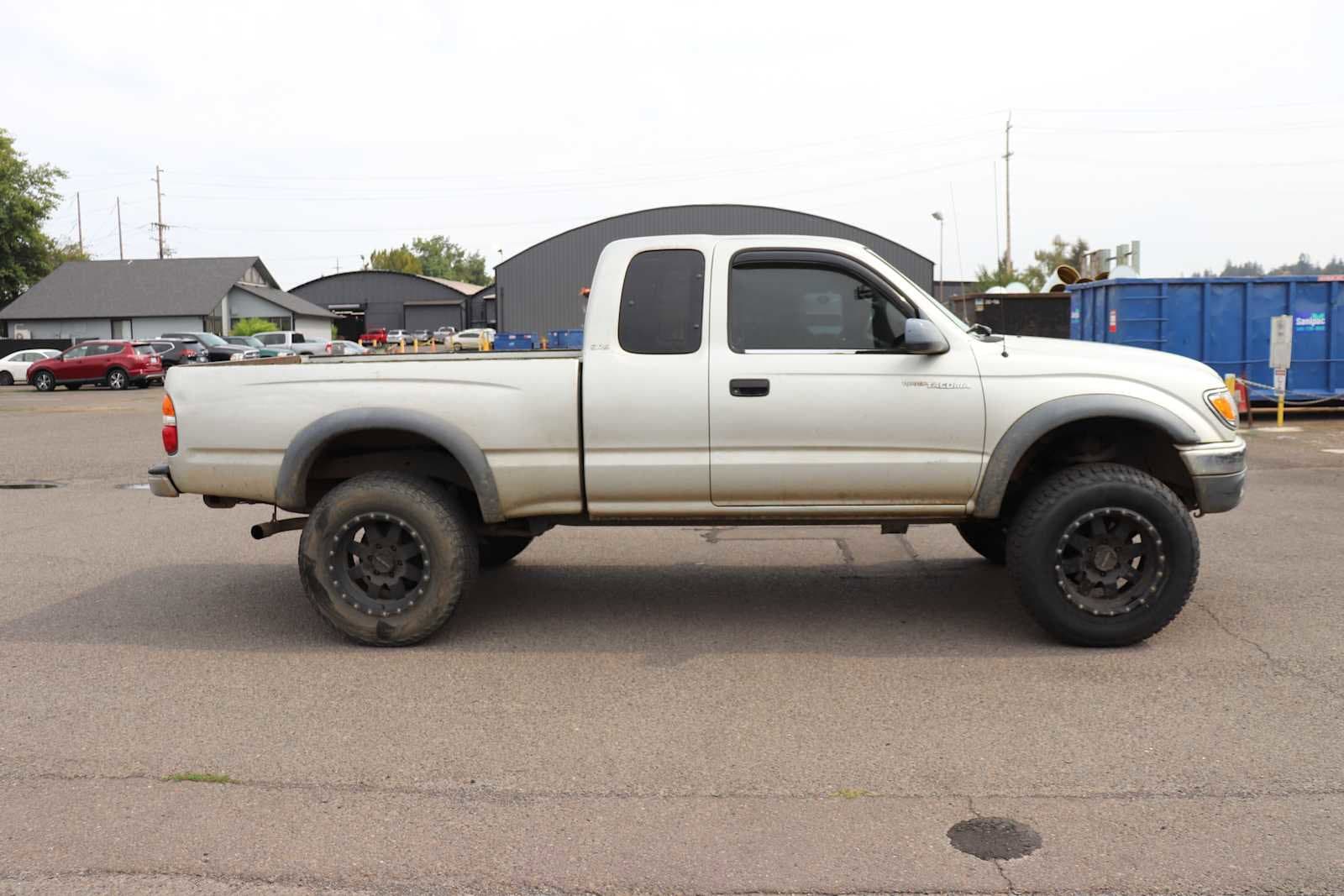 Thumbnail: 2002 Toyota Tacoma - 4