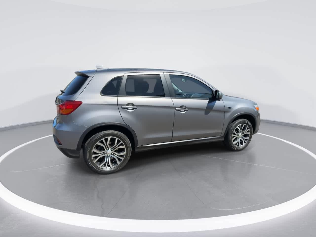Thumbnail: 2018 Mitsubishi Outlander Sport - 8