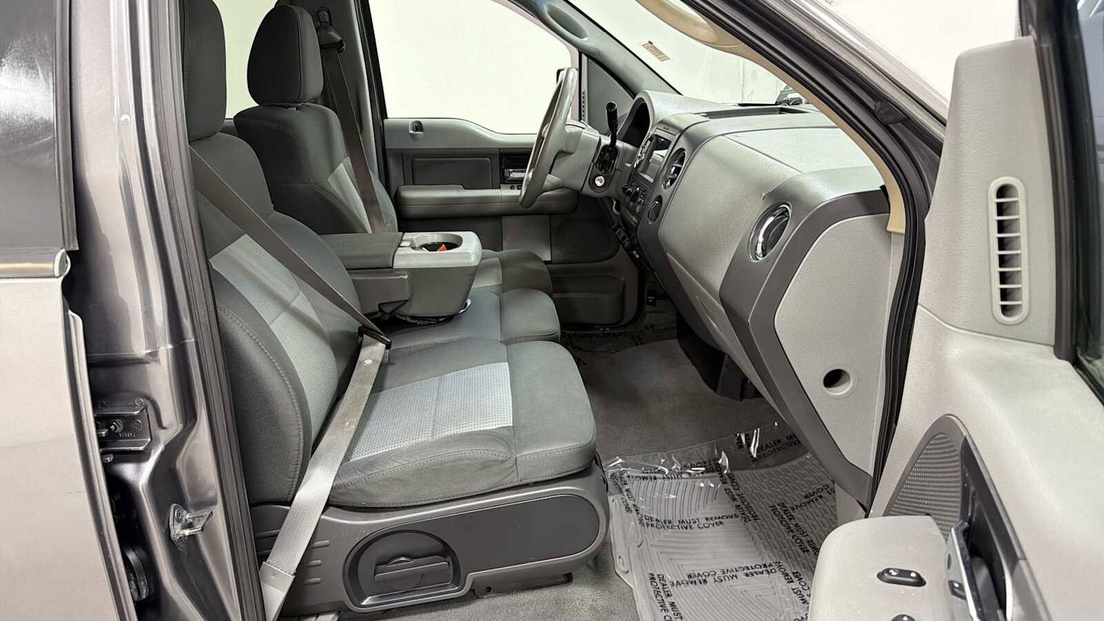 Thumbnail: 2007 Ford Econoline - 28