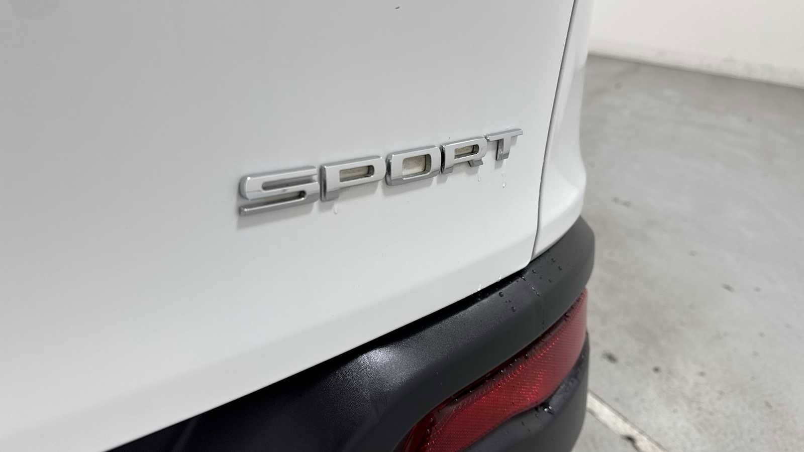 Thumbnail: 2017 Jeep Cherokee - 27