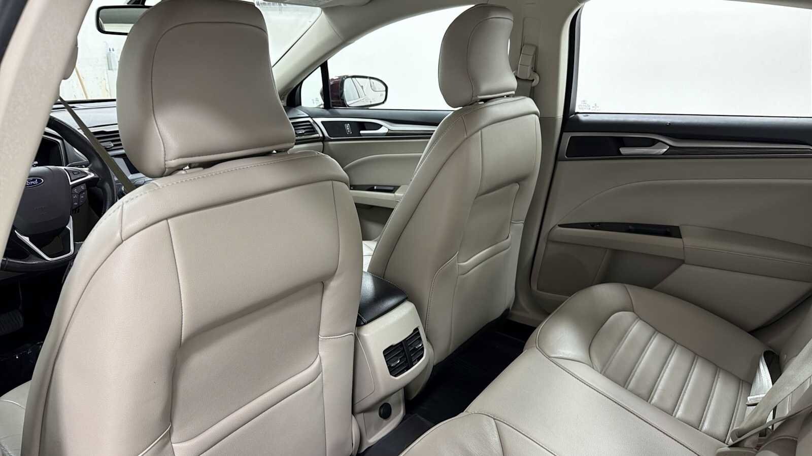 Thumbnail: 2017 Ford Fusion - 24