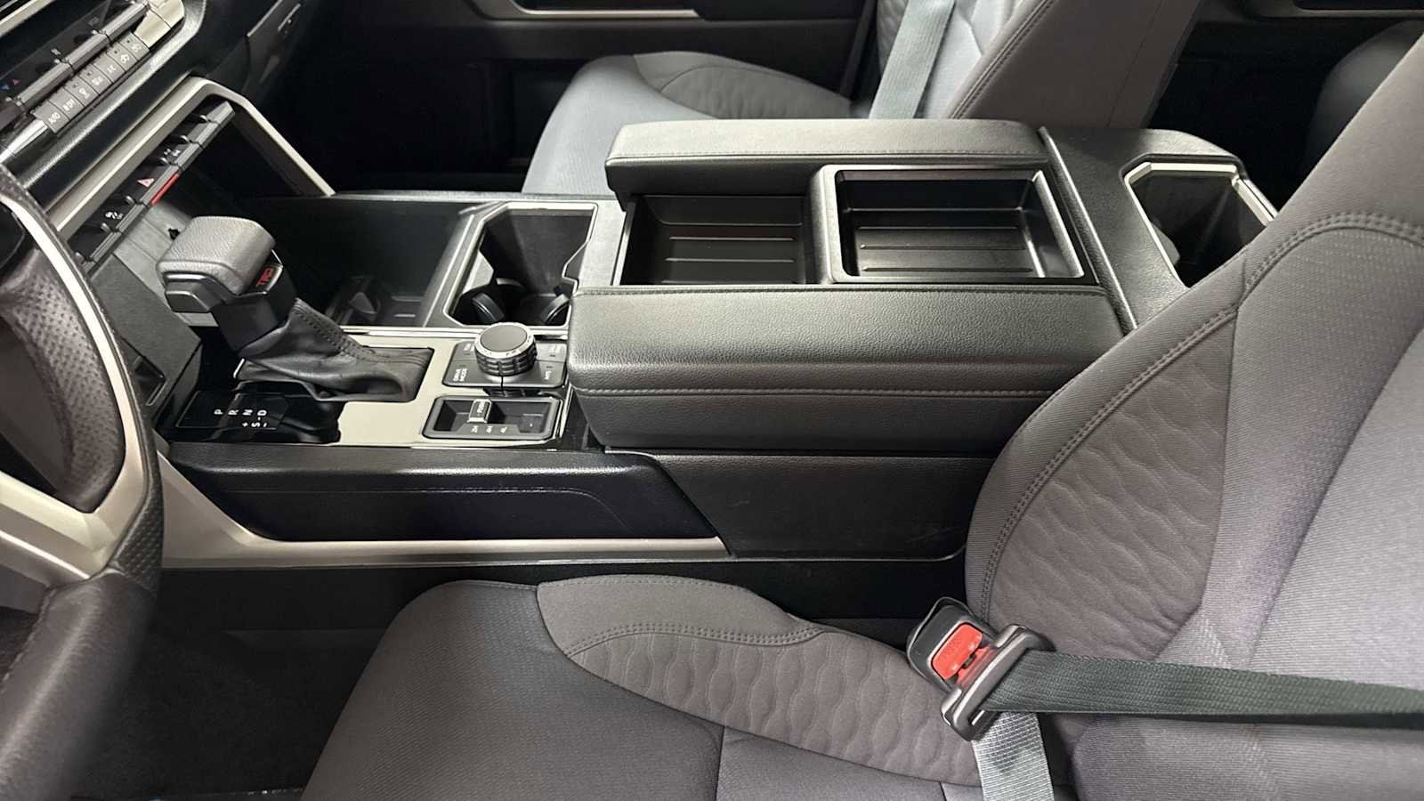 Thumbnail: 2024 Toyota Tundra - 24