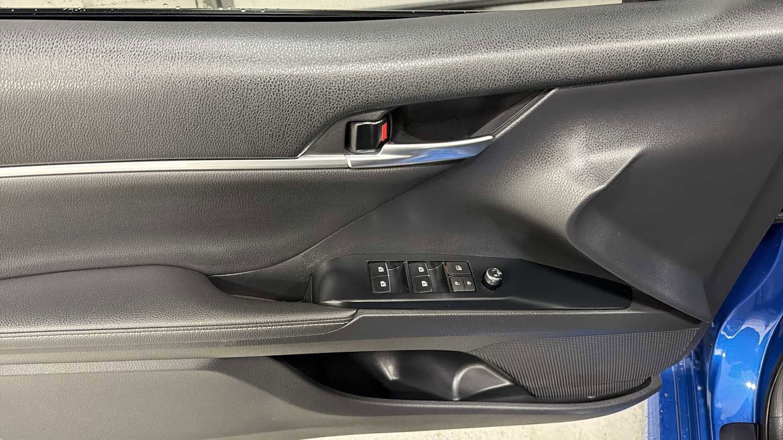 Thumbnail: 2020 Toyota Camry - 15