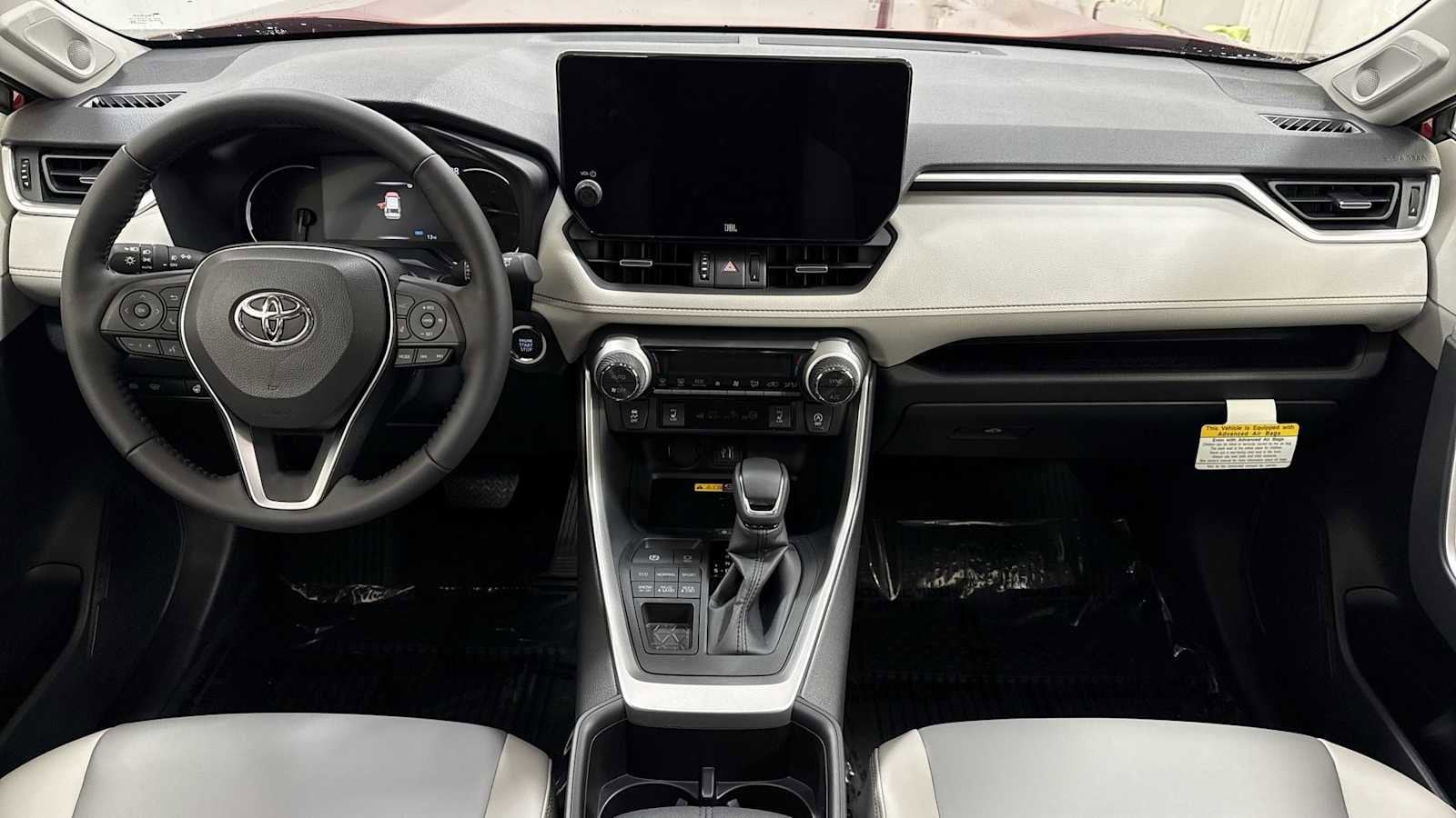 Thumbnail: 2025 Toyota RAV4 - 27