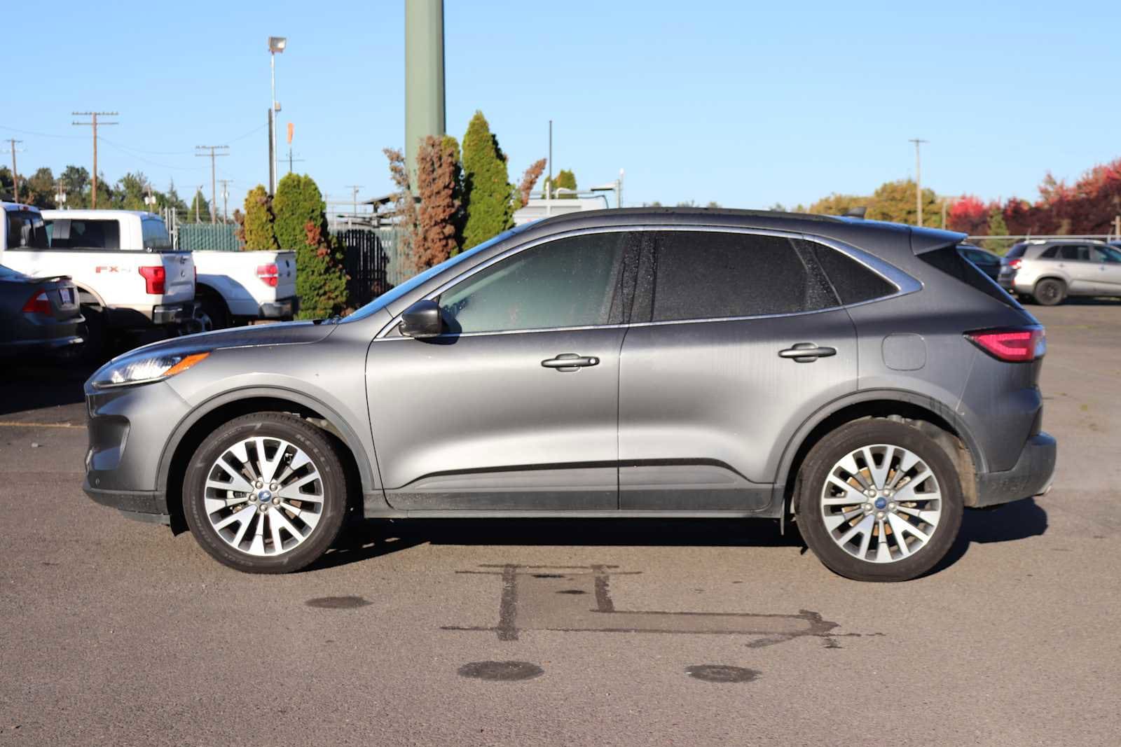 Thumbnail: 2022 Ford Escape - 8