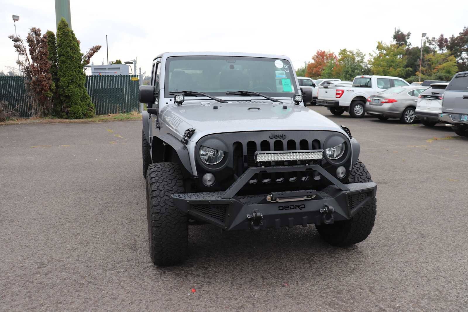 2017 Jeep Wrangler Unlimited Sport photo 3