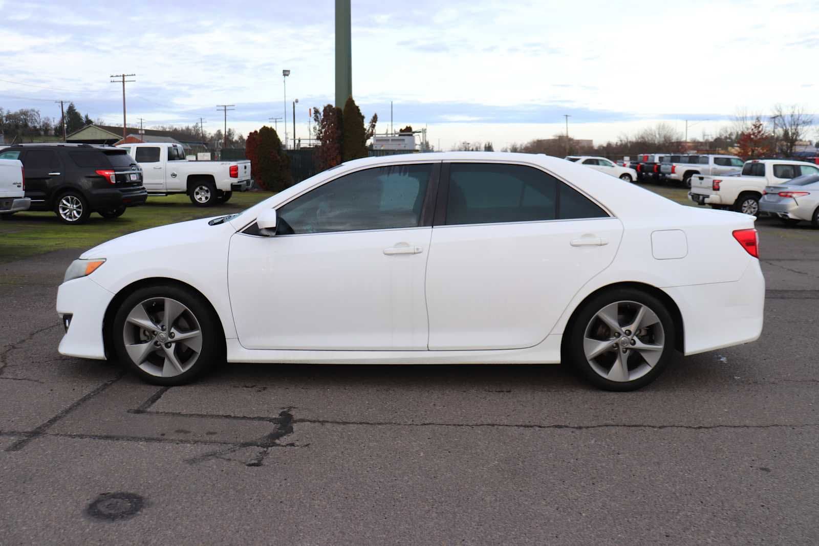 Thumbnail: 2012 Toyota Camry - 8