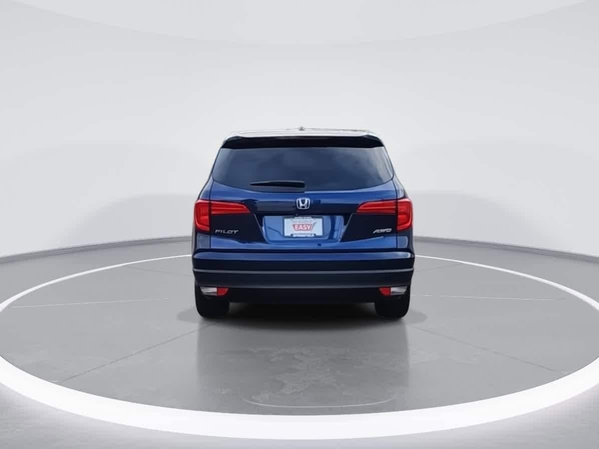 Thumbnail: 2017 Honda Pilot - 7