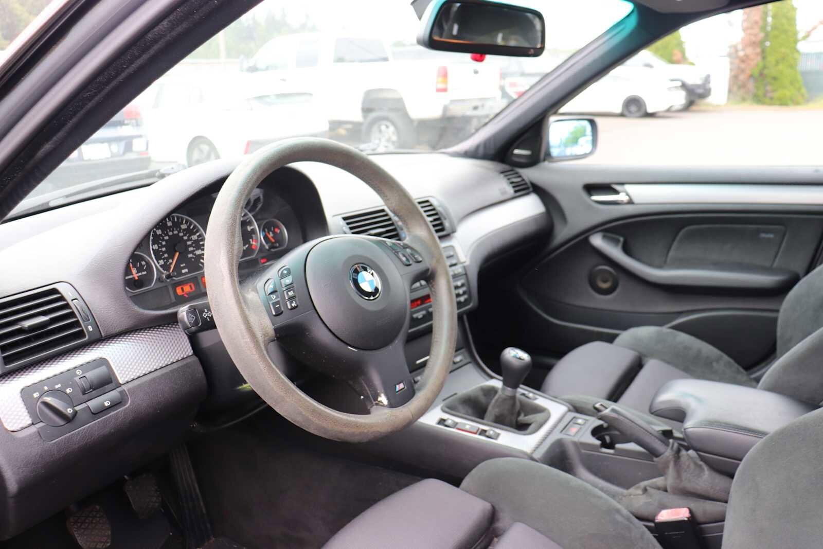2004 BMW 3 Series 330i 10