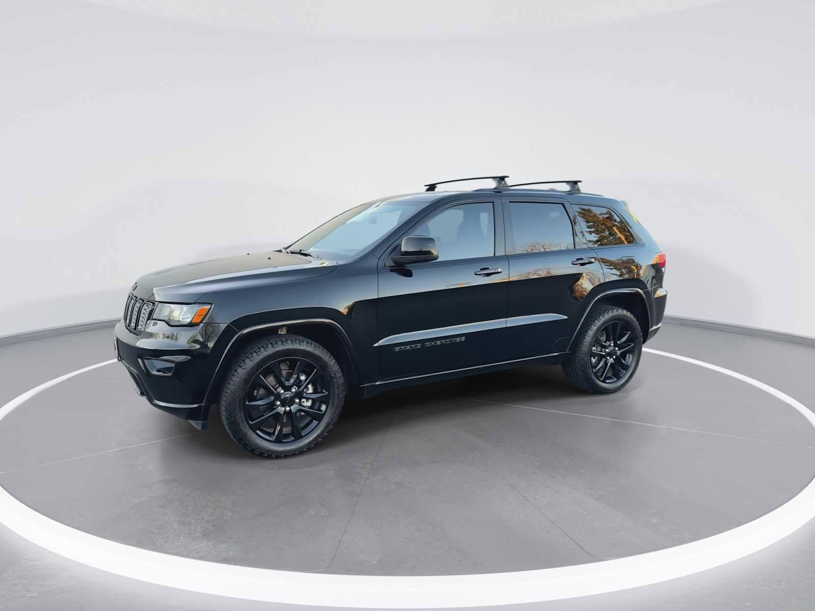 Thumbnail: 2018 Jeep Grand Cherokee - 4