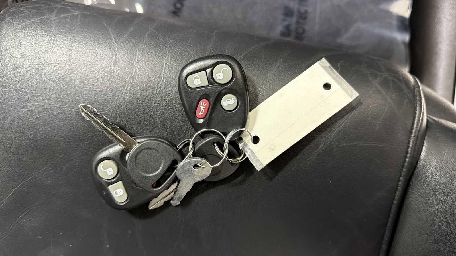 Thumbnail: 2004 Chevrolet SSR - 29