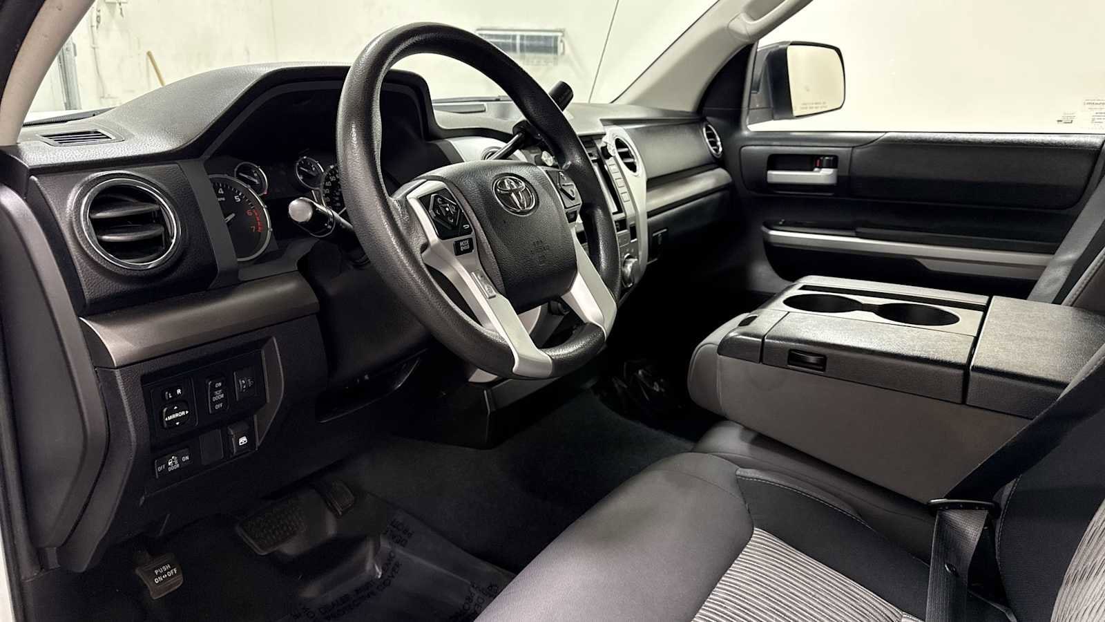 Thumbnail: 2016 Toyota Tundra - 12