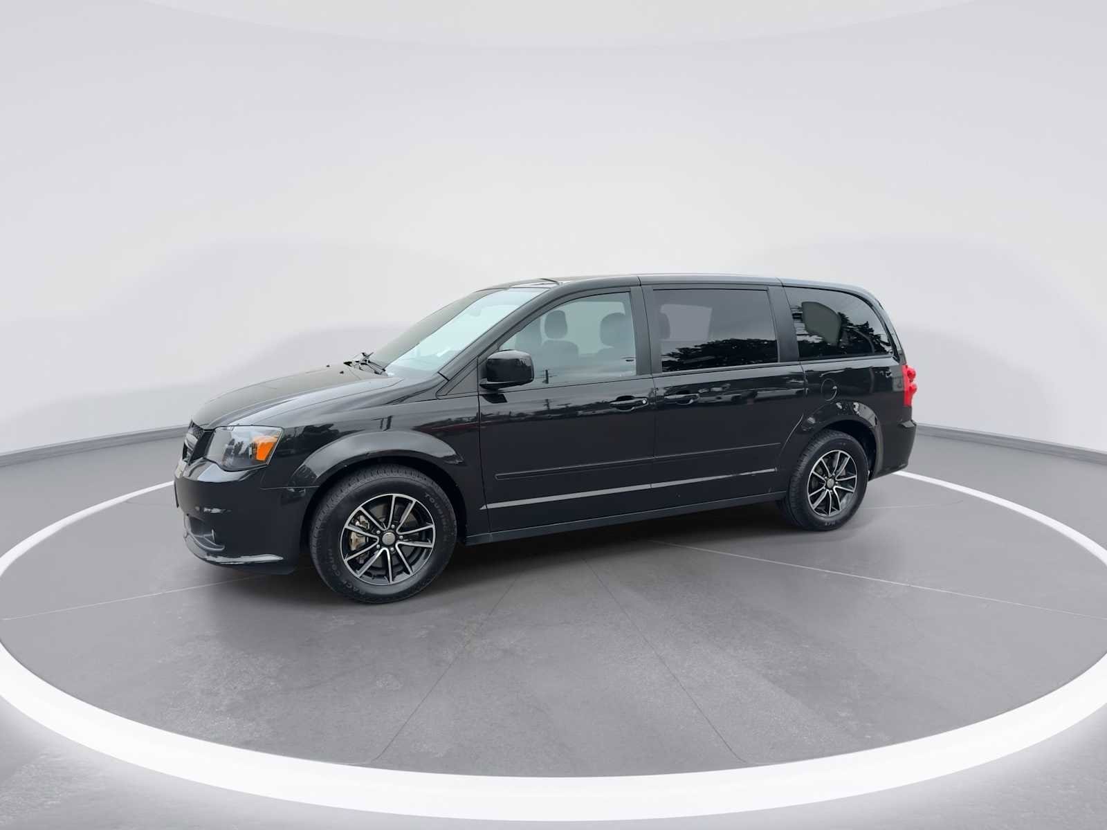 Thumbnail: 2015 Dodge Grand Caravan - 4
