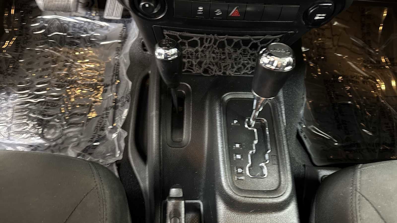 Thumbnail: 2017 Jeep Wrangler - 20