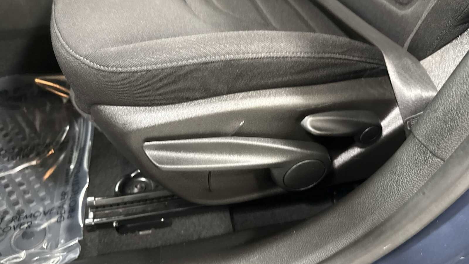 Thumbnail: 2022 Jeep Renegade - 14