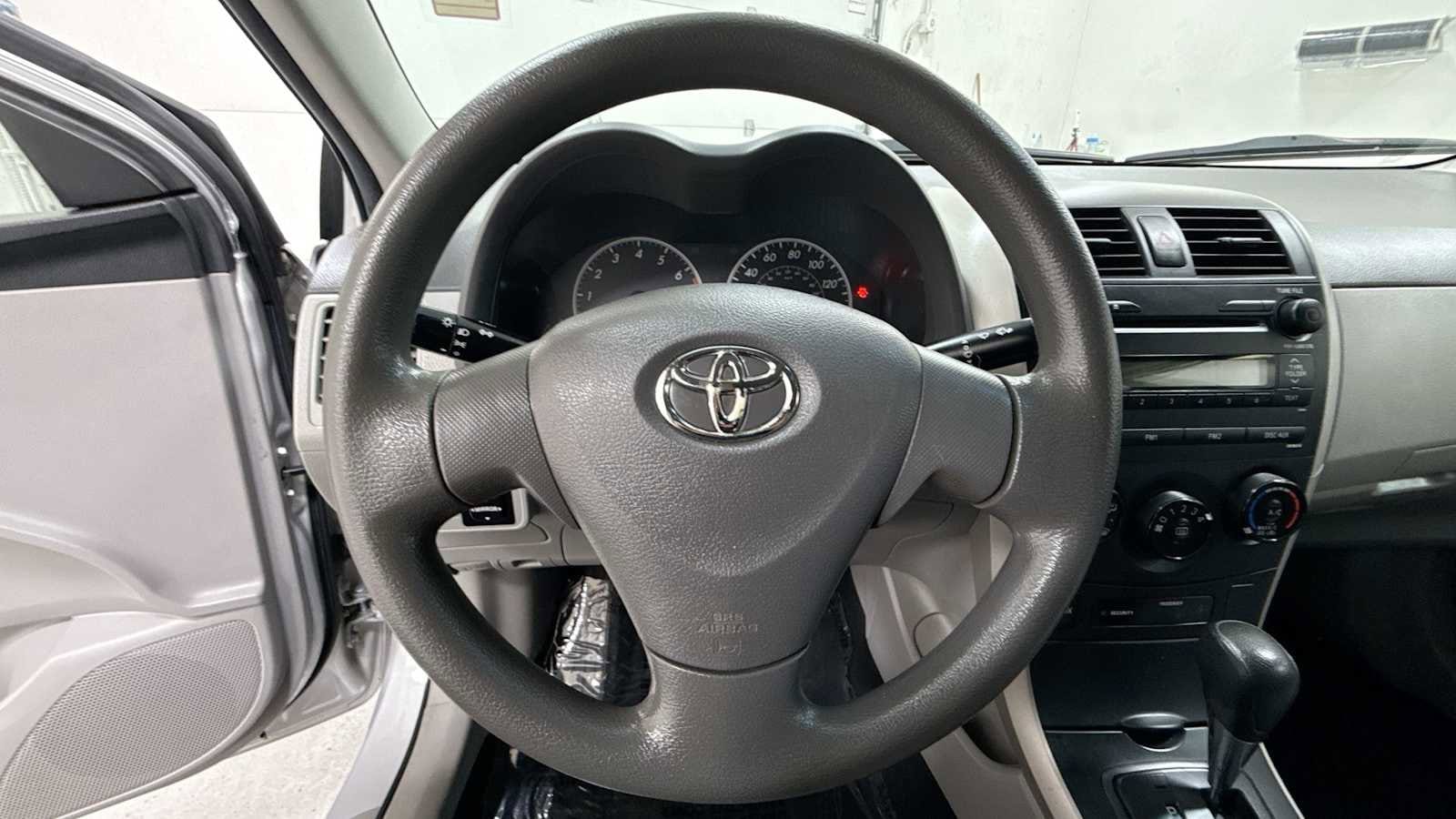 Thumbnail: 2009 Toyota Corolla - 16