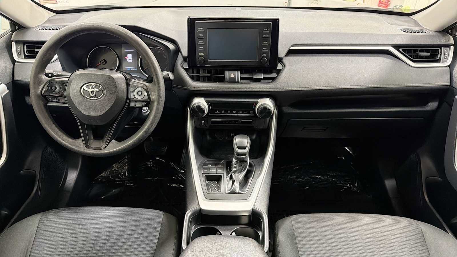 Thumbnail: 2019 Toyota RAV4 - 25