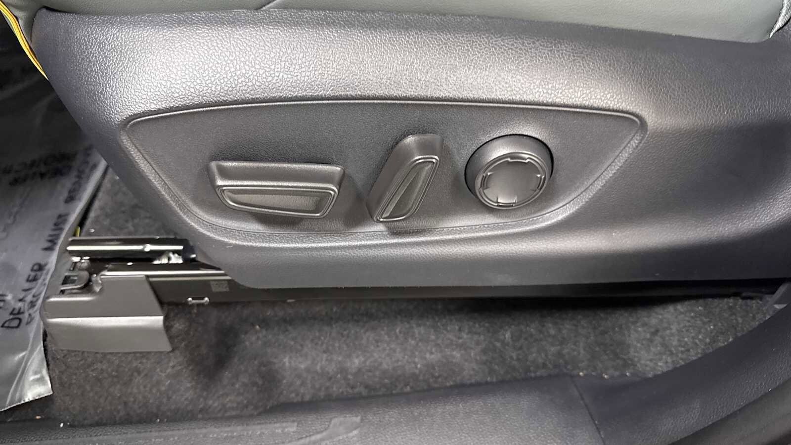 Thumbnail: 2025 Toyota Tacoma - 14