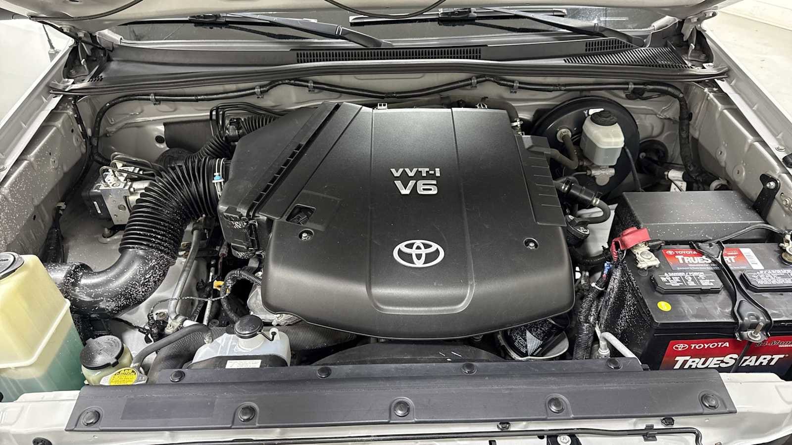 Thumbnail: 2006 Toyota Tacoma - 28