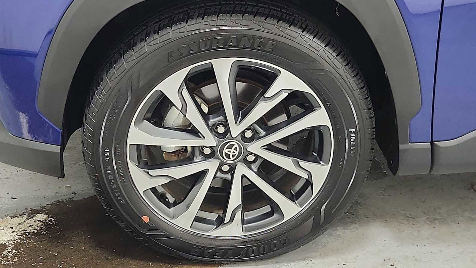 Thumbnail: 2022 Toyota Corolla Cross - 10