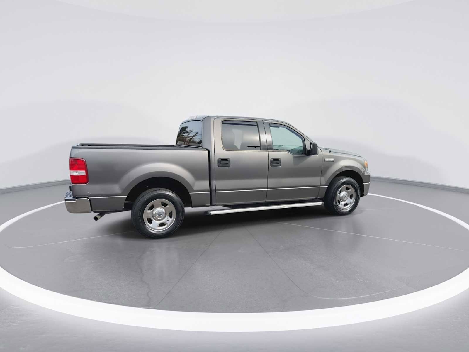 Thumbnail: 2007 Ford Econoline - 8