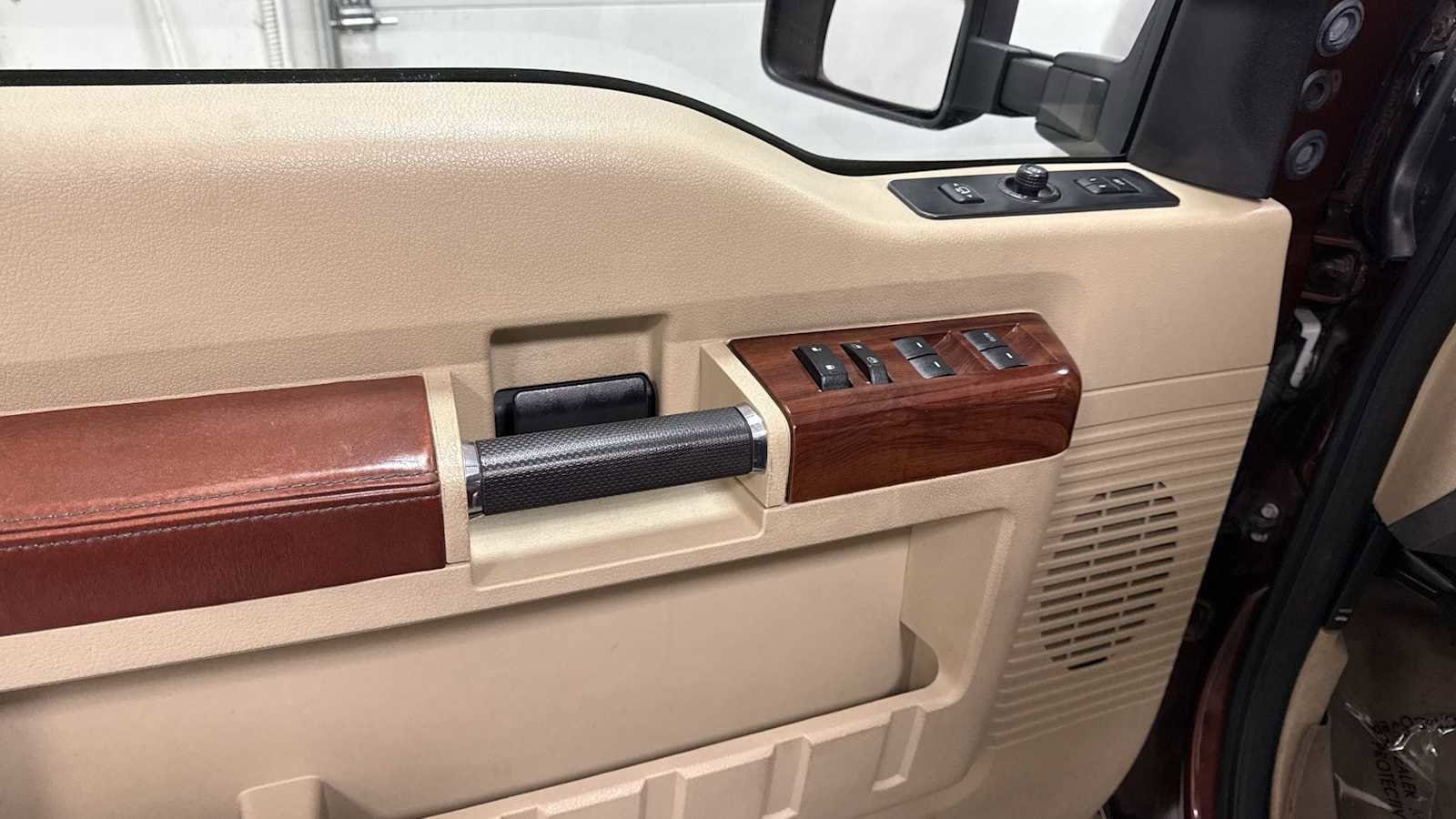 Thumbnail: 2008 Ford F-350 - 16