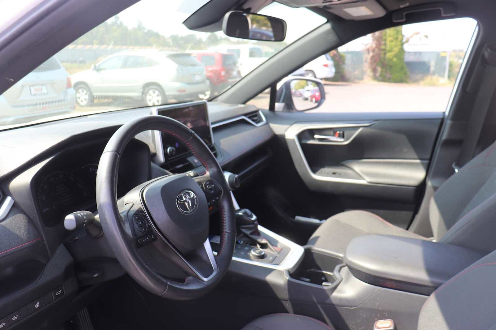 Thumbnail: 2023 Toyota RAV4 - 10